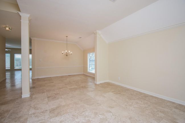 2615 Pinebend Dr, House other with 4 bedrooms, 3 bathrooms and 2 parking in Pearland TX | Image 4