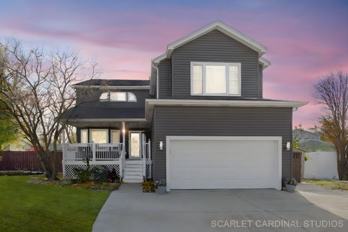 222 Meadows Dr, Sugar Grove, IL, 60554-5003 | Card Image