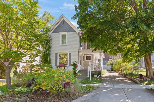 612 Clinton St, Adrian, MI, 49221-2114 | Card Image