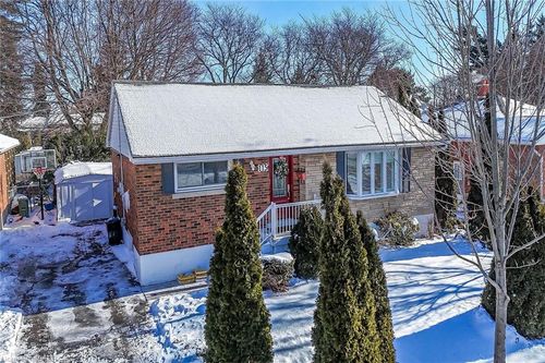 115 Kings Forest Dr, Hamilton, ON, L8T4J8 | Card Image