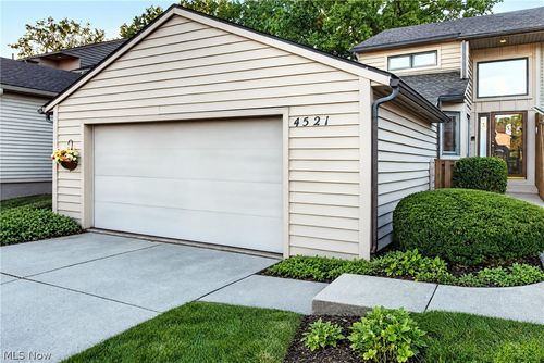 4521 Oakhill Boulevard, Lorain, OH, 44053 | Card Image