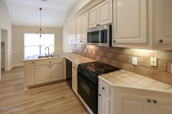 503 W Abbey Pl - 11 | Image 15