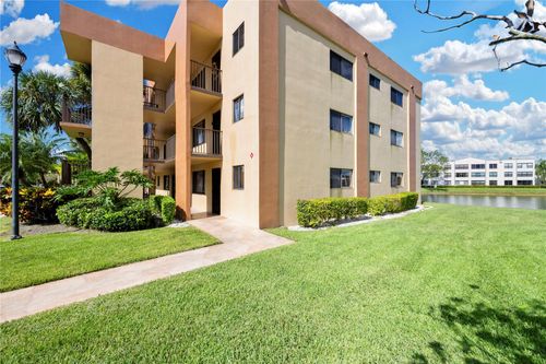 112-7500 Ashmont Cir, Tamarac, FL, 33321-7811 | Card Image