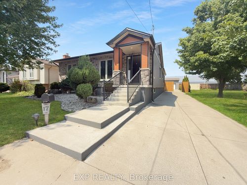 17 Greenfield Crt, London, ON, N6E1K9 | Card Image