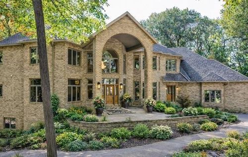 4 W Bay Ln, NORTH OAKS, MN, 55127-2601 | Card Image