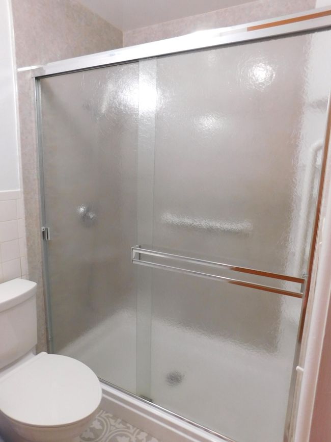 Hall Bath | Image 14