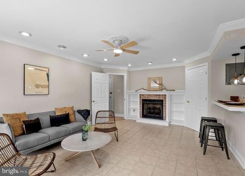 apt-44-12707 Gordon Blvd, WOODBRIDGE, VA, 22192-2645 | Card Image