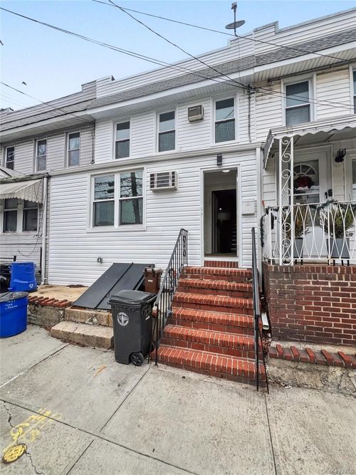 7947 68th Rd, Middle Village, NY, 11379-2914 | Card Image