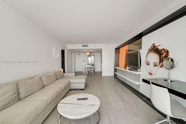 917 - 1100 West Ave, Condo with 1 bedrooms, 1 bathrooms and null parking in Miami Beach FL | Image 9