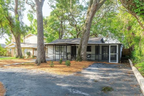 709 1st Ave Ne, LARGO, FL, 33770-3772 | Card Image