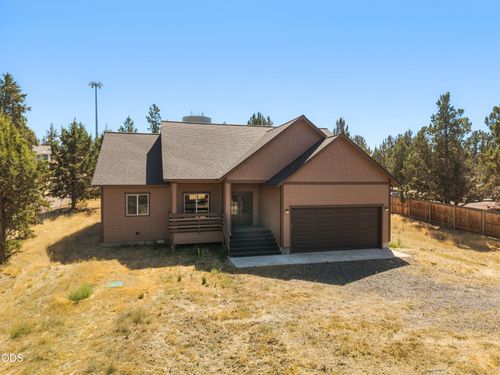 8111 Sw High Cone Dr, Terrebonne, OR, 97760-9324 | Card Image