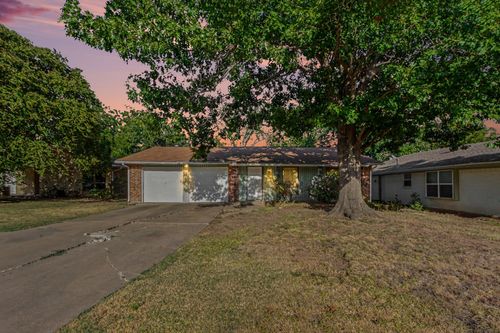 3432 Whippoorwill Ln, Irving, TX, 75062-3027 | Card Image