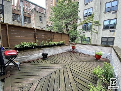 2b-247 W 102nd St, New York, NY, 10025-8445 | Card Image