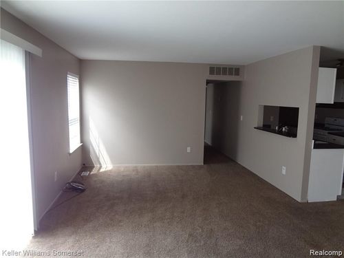 33628 Bayview Dr, Chesterfield, MI, 48047-2089 | Card Image