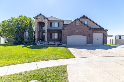597 S 1425 W, Layton, UT, 84041-7169 | Card Image
