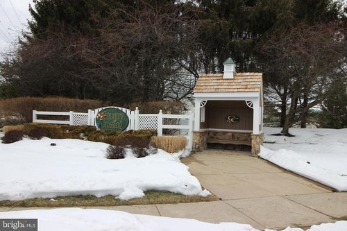 w-1004 Julian Dr W, WARWICK, PA, 18974-3886 | Card Image