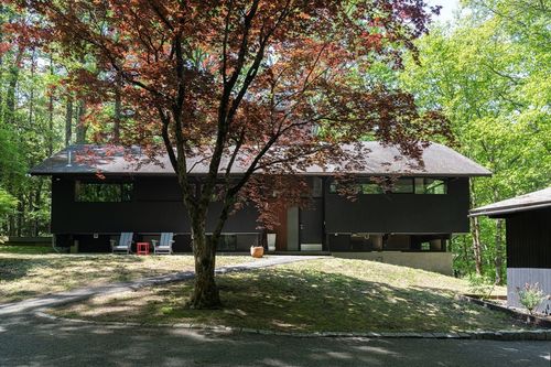 11 Hiddenwood Path, Lincoln, MA, 01773-4307 | Card Image