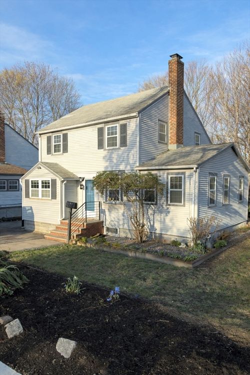 1 Gwinnett St, Boston, MA, 02136-1830 | Card Image