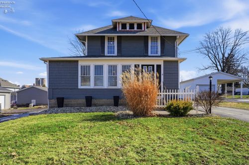 209 Pleasant St, Bellevue, OH, 44811-1837 | Card Image