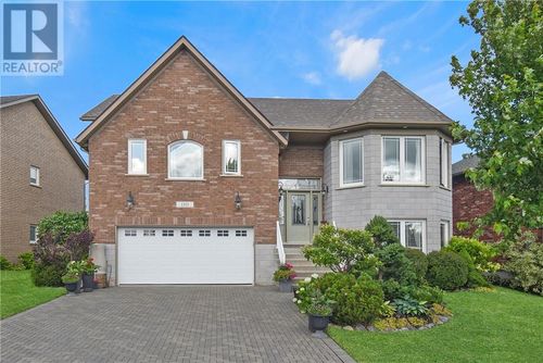 110 Sapphire Crt, Sudbury, ON, P3E0E1 | Card Image