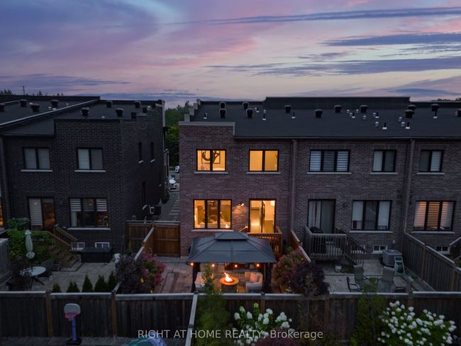 154 Anchusa Dr, House attached with 4 bedrooms, 4 bathrooms and 3 parking in Richmond Hill ON | Image 6