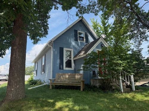 102 E Strowbridge St, Wausau, WI, 54401-2649 | Card Image