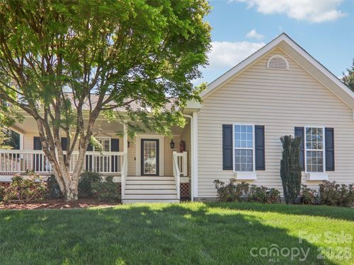 117 Apple Meadow Court, Hendersonville, NC, 28739 | Card Image