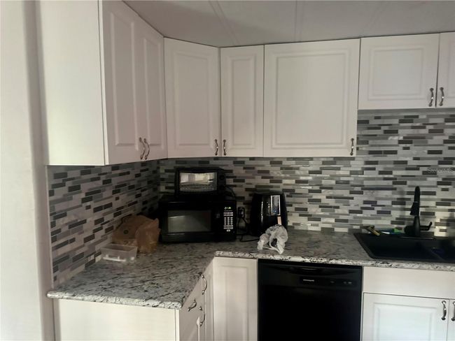 38230 Alston Ave, House other with 2 bedrooms, 2 bathrooms and null parking in ZEPHYRHILLS FL | Image 4
