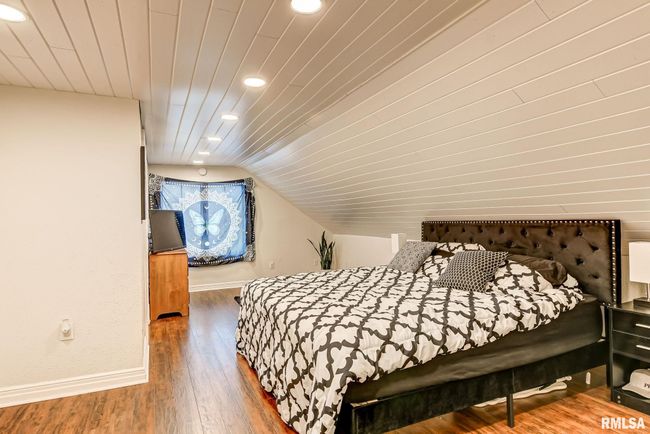 258 E Elm St, House other with 4 bedrooms, 2 bathrooms and null parking in Waverly IL | Image 14