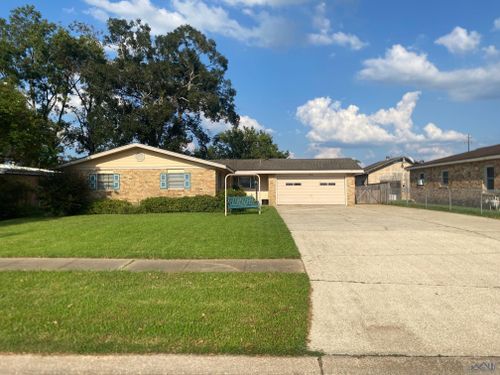 2020 Maple, Morgan City, LA, 70380 | Card Image