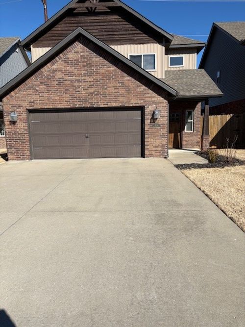 3104 Sw Riverstone Ave, Bentonville, AR, 72713-5630 | Card Image
