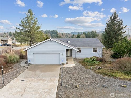 601 Williams Ct W, Eatonville, WA, 98328-8014 | Card Image