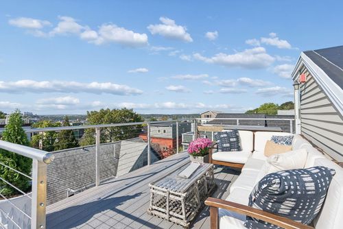 3-135 Congress Street, Portland, ME, 04101 | Card Image