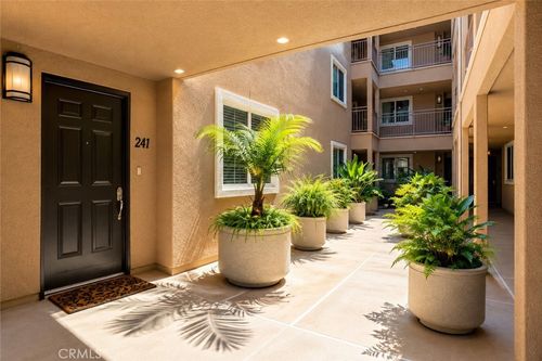 241-2750 Artesia Blvd, Redondo Beach, CA, 90278-3389 | Card Image