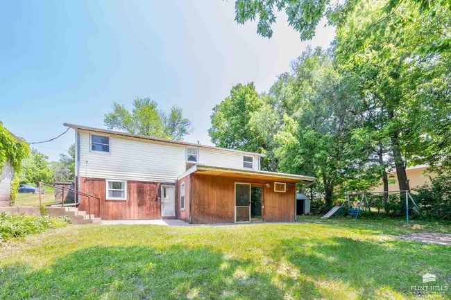 402 1 St St, House other with 4 bedrooms, 2 bathrooms and null parking in Saint George KS | Image 26