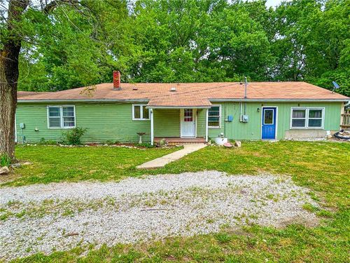 421 S 1st St, Mound City, KS, 66056-5286 | Card Image
