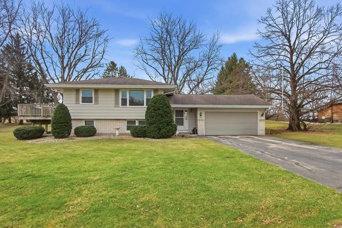 W523 Highland Avenue, BLOOMFIELD, WI, 53128 | Card Image