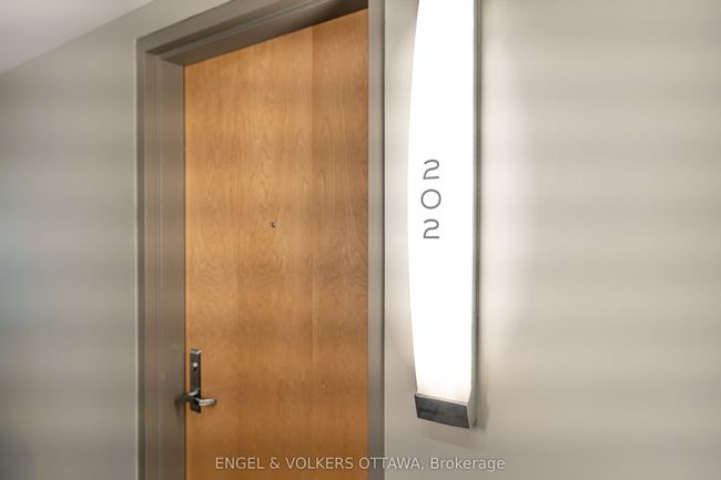 202 - 197 Lisgar St, Condo with 1 bedrooms, 2 bathrooms and null parking in Ottawa ON | Image 4
