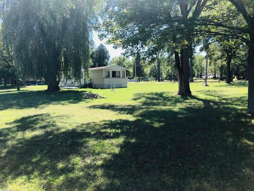 576 Hilo Rd, Gladwin, MI, 48624-8437 | Card Image