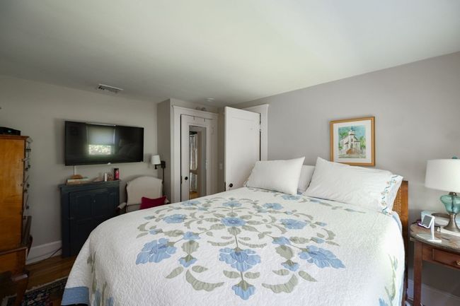 10 - 8 East St, Home with 9 bedrooms, 7 bathrooms and 6 parking in Hingham MA | Image 41