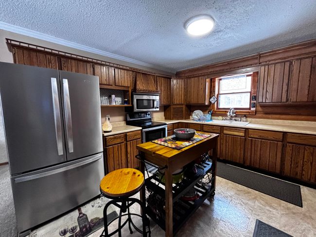 6750 E Us Highway 10, House other with 4 bedrooms, 4 bathrooms and null parking in Walhalla MI | Image 13