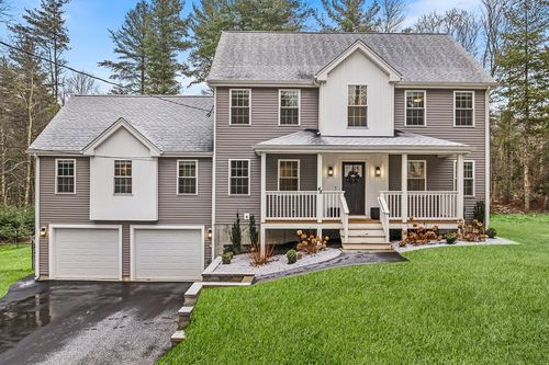 48 Walnut St, Douglas, MA, 01516-2527 | Card Image