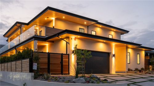 461 Chabela Dr, Manhattan Beach, CA, 90266-6807 | Card Image