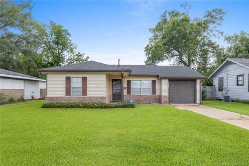 507 Fairfield St, Lake Charles, LA, 70605-1709 | Card Image