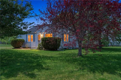191 Long View Dr, Warwick, RI, 02886-7627 | Card Image