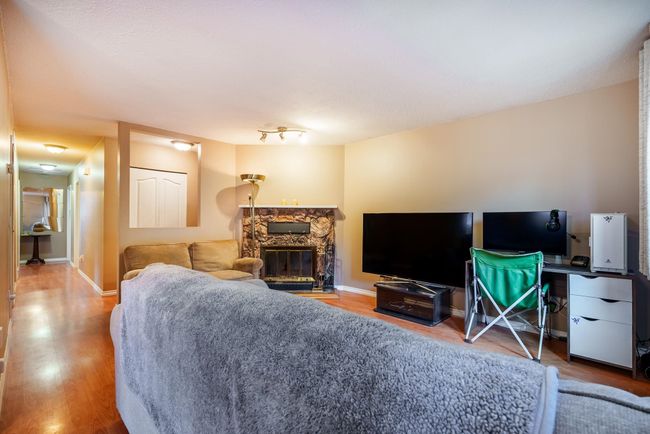 1951 Coquitlam Avenue, House other with 3 bedrooms, 2 bathrooms and 2 parking in Port Coquitlam BC | Image 10