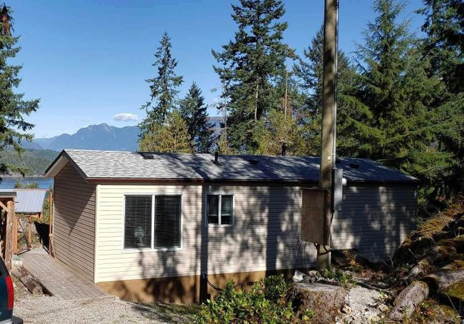 5341 Mountainview Road, House other with 1 bedrooms, 1 bathrooms and null parking in Madeira Park BC | Image 2