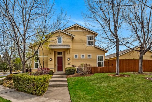 630 Sw Hill St, Bend, OR, 97702-1391 | Card Image