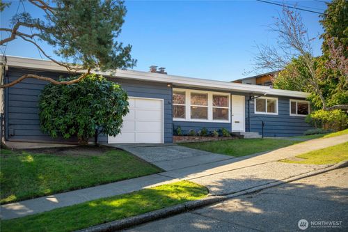 2415 W Mcgraw St, Seattle, WA, 98199-3401 | Card Image