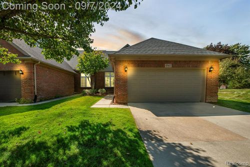 37467 Ryan Road, Sterling Heights, MI, 48310 | Card Image